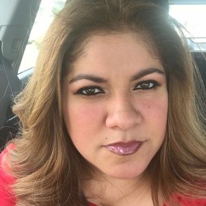 Meet your Posher, Perla